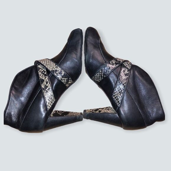 TARYN ROSE BOOT, NAPA LEATHER & FAUX REPTILE  SZ 6.5 - Picture 2 of 9